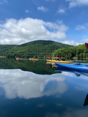 20250520175615_0-pink hat kayak (2)